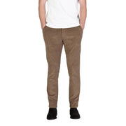 Pantalon homme Borghese en velours côtelé beige, coupe slim et fines côtes verticales pour un look décontracté et soigné.