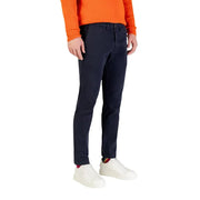 Pantalon chino bleu marine slim fit pour homme de la marque Borghese, confectionné dans un tissu confortable pour un style décontracté et élégant.