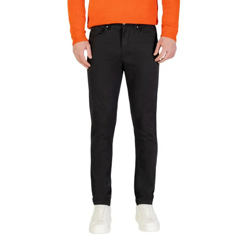 Jean slim noir en denim de Borghese Pantalon pour homme offrant une coupe élégante et confortable