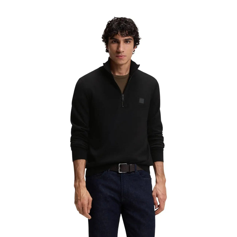 Pull en cachemire noir pour homme, modèle Boss Kanobix, en maille texturée avec petit logo carré foncé, vue de face