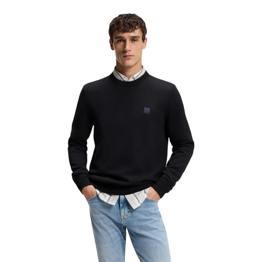 Pull en cachemire Boss Kanovano pour homme, noir avec logo carré gris foncé sur la poitrine gauche, vue de face