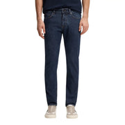 Jean Boss Jeans Delaware pour homme, en denim indigo foncé avec délavage subtil aux cuisses, vue de face