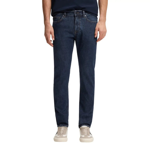 Jean Boss Jeans Delaware pour homme, en denim indigo foncé avec délavage subtil aux cuisses, vue de face