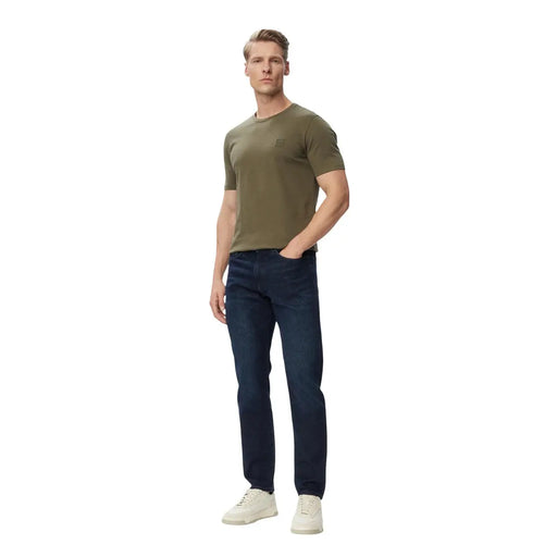 T-shirt Boss pour homme, en coton vert, col rond et petite poche vert olive sur la poitrine gauche, idéal pour un style décontracté.