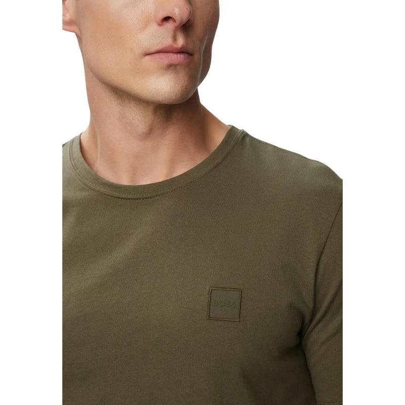 T-shirt Boss pour homme, en coton vert, col rond, avec une broderie discrète vert olive. Hugo Écusson du logo Boss sur la poitrine