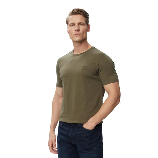 T-shirt Boss pour homme, en coton vert olive, col rond, avec un petit logo carré sur la poitrine gauche.