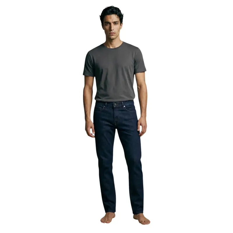 Jean Boss pour homme, coupe classique, en denim bleu indigo foncé stretch, cinq poches et jambes droites.