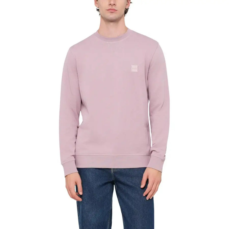 Un sweat-shirt ras du cou en coton lavande doux avec un discret logo carré de la marque Boss Men Knitwear. Pull en coton gris.