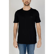 Black boss men t-shirt with short sleeves crew neck and subtle embroidered logo on left chest