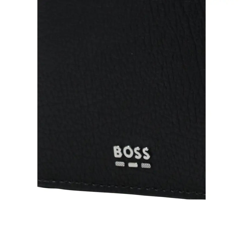 Portefeuille homme en cuir noir avec logo Boss argenté et emblème de la marque, pour un usage quotidien élégant