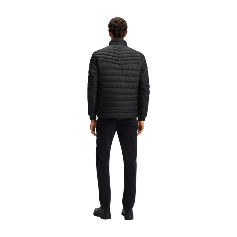 Doudoune Boss Oden2 pour homme, noire, matelassée horizontalement et à col montant, vue de face