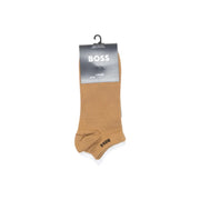 Chaussettes basses pour femmes Tan Boss en maille de coton beige et élasthanne avec un logo discret au talon, idéales au quotidien.