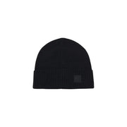 Bonnet en laine Boss Akaio pour homme, en maille côtelée noire avec petit logo carré sur le revers (vue de face).