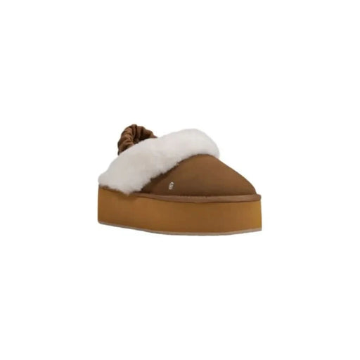 Brown platform slipper with white fur trim from Emu Australia Women’s Slip-On Flats