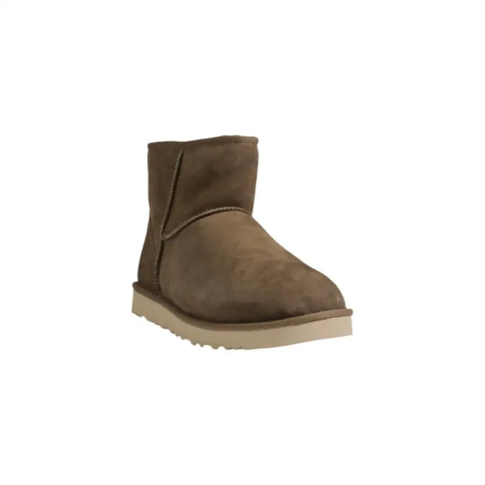 Brown suede UGG boot in Ugg Men’s Brown Leather Ankle Boots product display