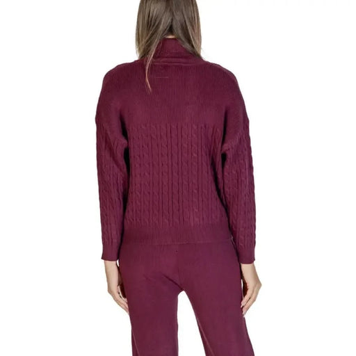 Burgundy cable-knit turtleneck sweater from Clerè Women’s Bordeaux collection