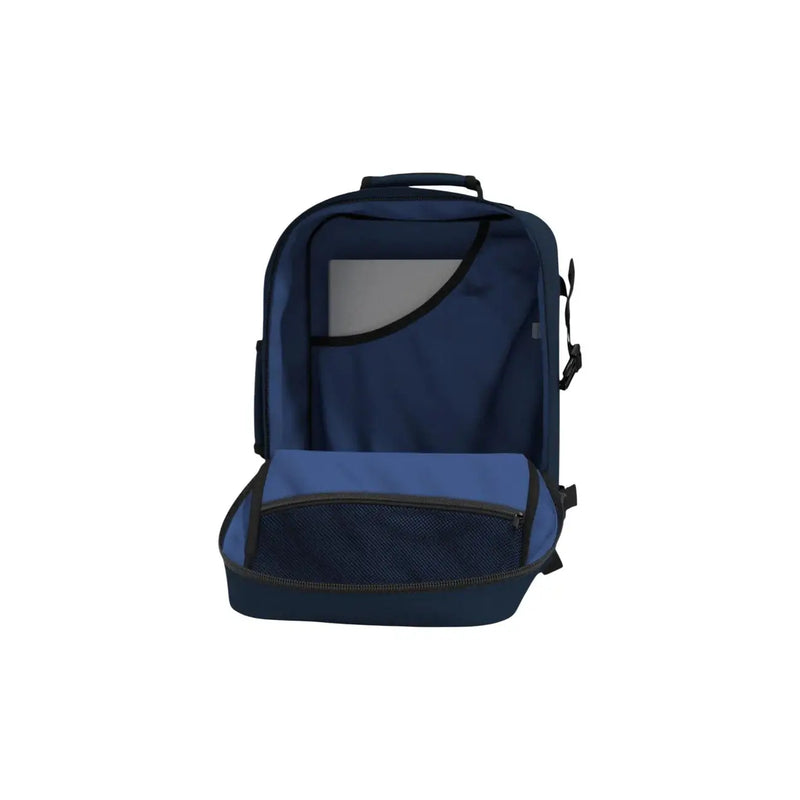 Sac à dos classique Cabin Zero pour homme, bleu marine, en polyester, avec compartiment inférieur en filet et finitions noires.