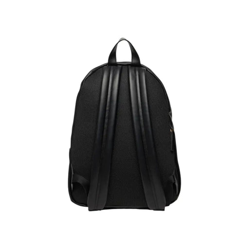 Calvin Klein Sac à dos noir, vue arrière, avec bretelles en cuir et panneau en maille.