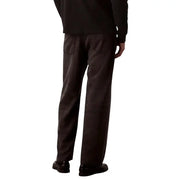 Calvin Klein Jean homme baggy en lyocell viscose noir, dévoilant l'arrière, avec un jean gris foncé à jambes larges et coupe décontractée.