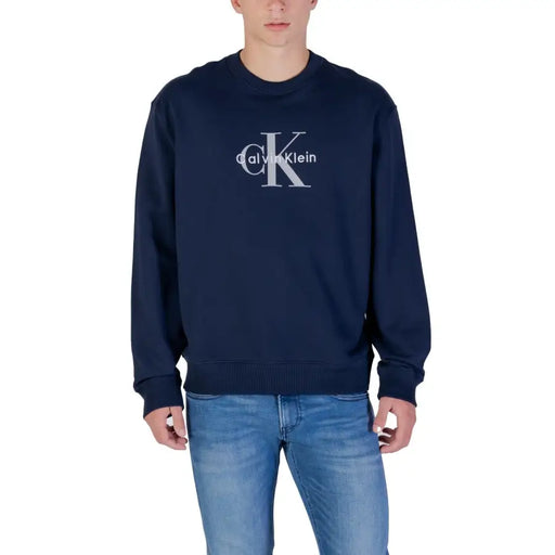 Men’s navy blue crewneck sweatshirt with Calvin Klein logo from Calvin Klein Jeans collection