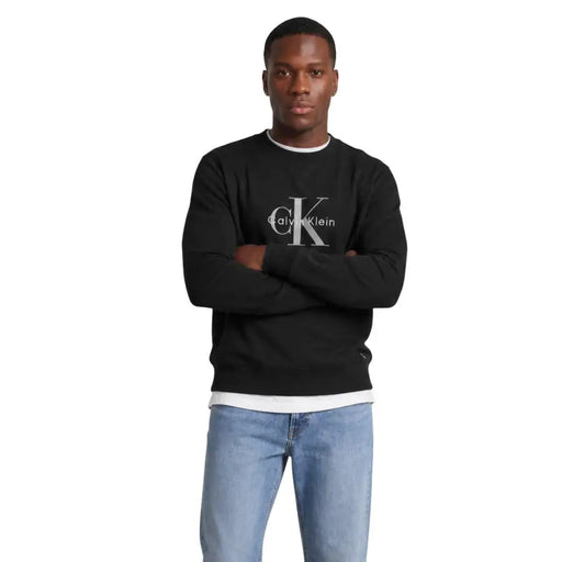 Calvin Klein Jeans Sweat-shirt noir en coton pour homme, col rond, avec logo CK blanc entrelacé et inscription Calvin Klein sur la poitrine