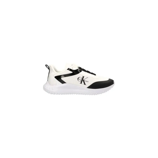 Calvin Klein Jeans Baskets montantes noires en polyester pour homme, à lacets, avec empiècements blancs et noirs et logo sur le côté.