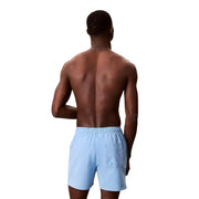 Calvin Klein Jeans Maillot de bain homme bleu à cordon de serrage en polyester, avec short de bain bleu clair coupe décontractée et ceinture élastique