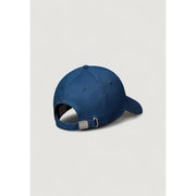 Vue arrière de la casquette de baseball Calvin Klein Jeans pour homme, en coton biologique bleu, avec boucle de réglage en métal argenté.