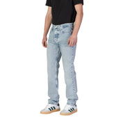 Calvin Klein Jeans Jean homme en coton biologique bleu clair, délavé clair, coupe classique cinq poches et délavage subtil aux cuisses.