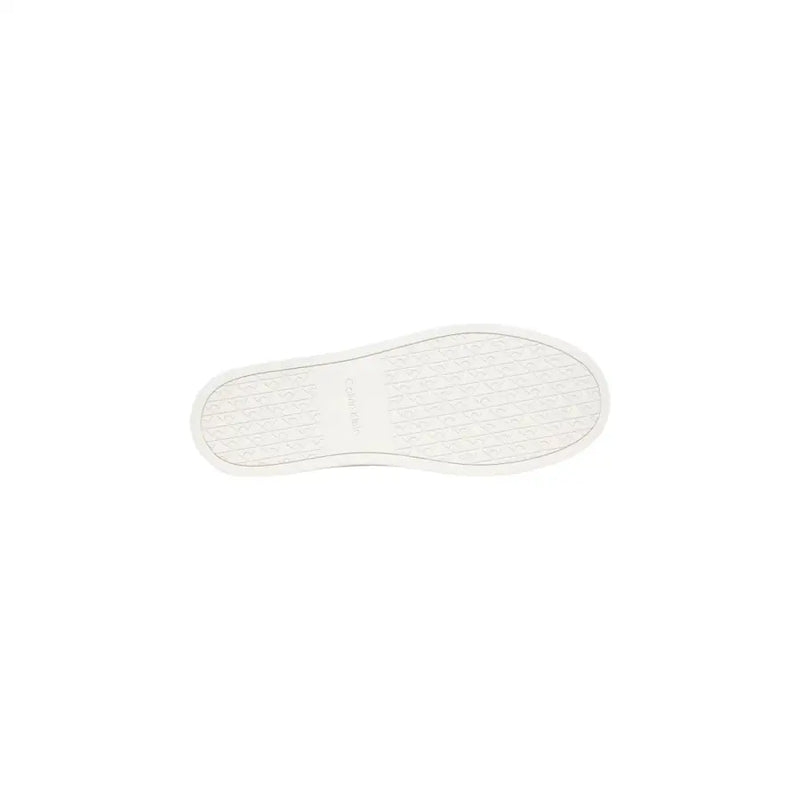 talon de baskets homme en cuir noir à semelle en caoutchouc blanc avec motif géométrique et logo Calvin Klein Jeans en relief