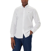 Calvin Klein Jeans Chemise blanche pour homme à boutons avec logo brodé discret sur la poitrine, idéale pour une tenue décontractée.