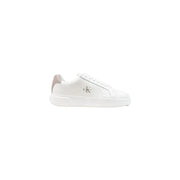Baskets homme Calvin Klein Jeans en cuir blanc, au design minimaliste et aux accents gris, idéales pour l'automne et l'hiver.