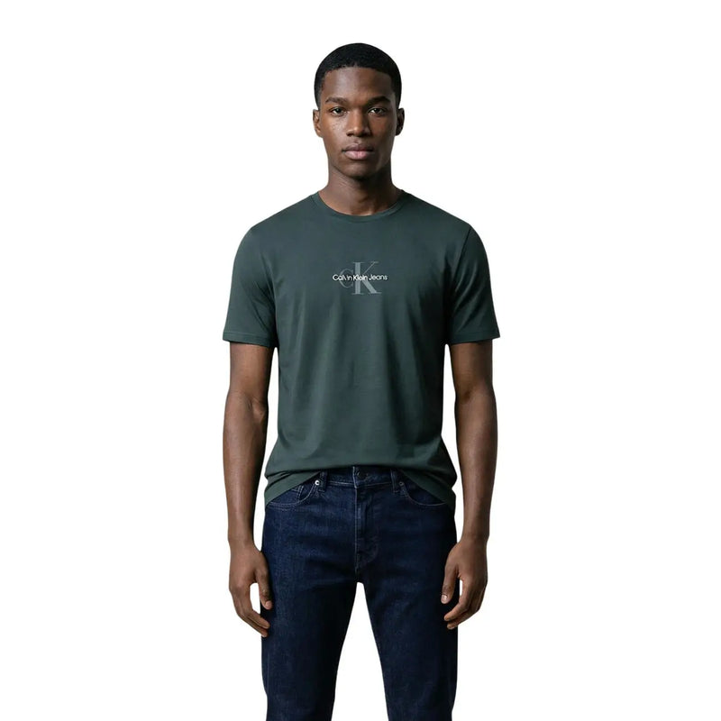 Calvin Klein Jeans men t-shirt in dark green with a subtle white logo on the chest made of soft fabric