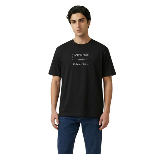 Noir Calvin Klein Jeans T-shirt homme en coton à manches courtes avec logo blanc et imprimé signature