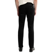 Pantalon en denim noir de Calvin Klein Jeans Pantalon pour homme avec une coupe droite élégante et des détails de couture subtils