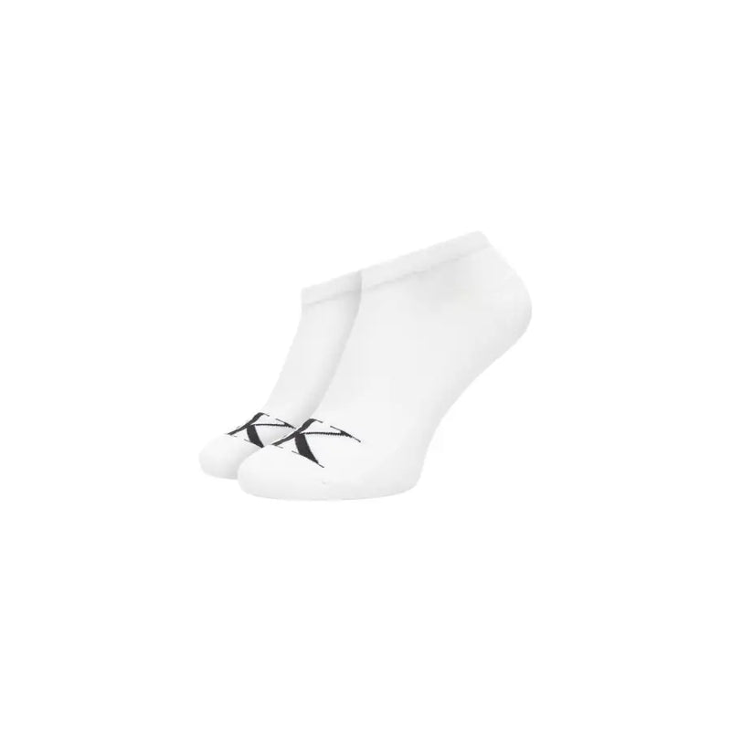 Chaussettes blanches à la cheville avec logo CK noir sur le bout de la chaussure Calvin Klein Jeans collection de sous-vêtements pour hommes