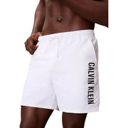 Short de bain blanc Calvin Klein Jeans pour homme, avec logo vertical noir, en polyester.