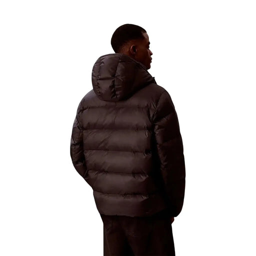 Calvin Klein Jeans Doudoune homme marron foncé à capuche matelassée, vue de face