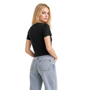T-shirt classique court en coton noir Calvin Klein Jeans pour femme, avec une coupe ajustée et des manches courtes.