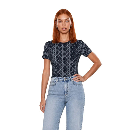 T-shirt en coton bleu marine à manches courtes et à motifs géométriques pour femmes par Calvin Klein Jeans