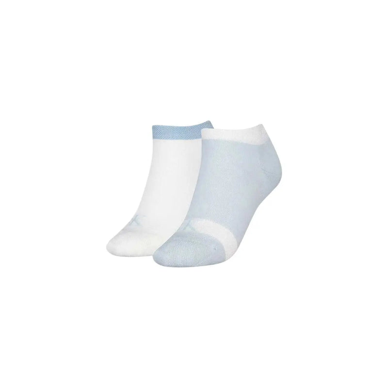 Une paire bleu clair et blanche Calvin Klein Jeans Chaussettes de sport pour femmes avec bord-côte texturé, lot de 2