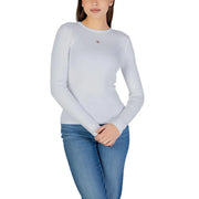 Pull côtelé en coton blanc à manches longues top avec un petit logo brodé sur la poitrine par Calvin Klein Jeans Femmes