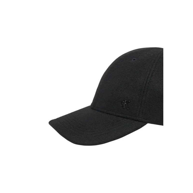 Casquette de baseball Calvin Klein noire pour homme, en polyester légèrement texturé avec logo brodé, taille unique.