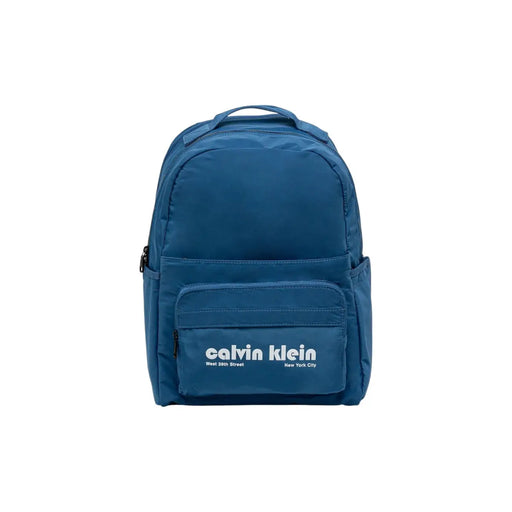 Calvin Klein Sac à dos bleu homme avec poches, logo et inscription blancs, en tissu résistant, 32 x 46 x 13 cm
