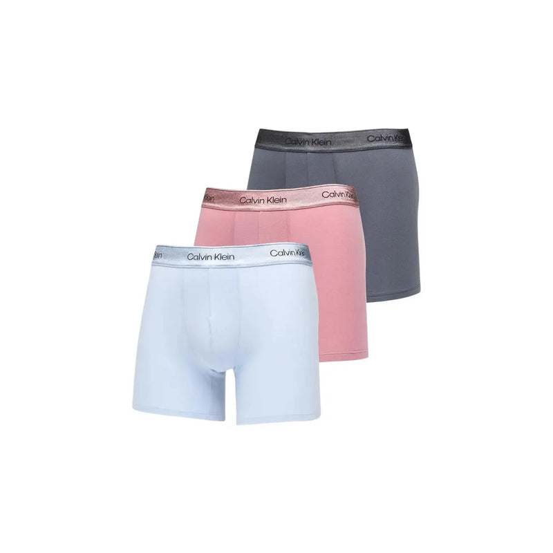 Lot de trois boxers homme Calvin Klein en coton stretch noir aux couleurs bleu clair, rose et gris