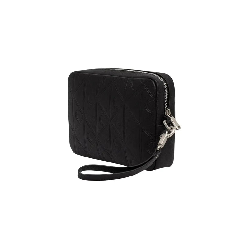Pochette Calvin Klein pour homme en cuir noir avec logo en relief et fermeture éclair argentée.