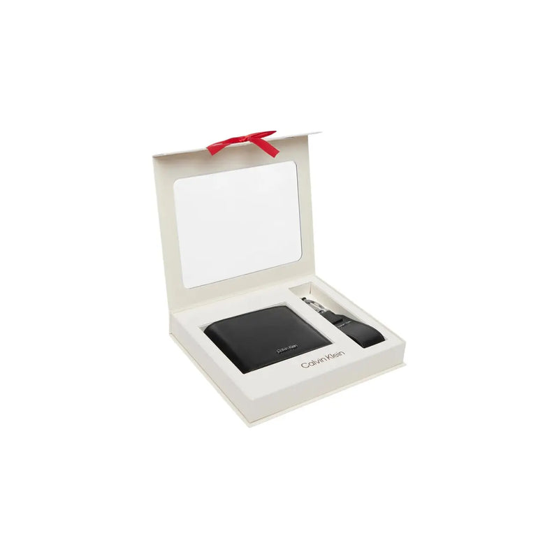 Calvin Klein men leather wallet black 11x9.5cm displayed in a white gift box with a red ribbon
