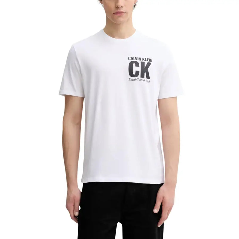 Calvin Klein hommes t-shirt T-shirt en coton blanc avec logo CK noir en gras et inscription « Établi en 1986 » sur la poitrine