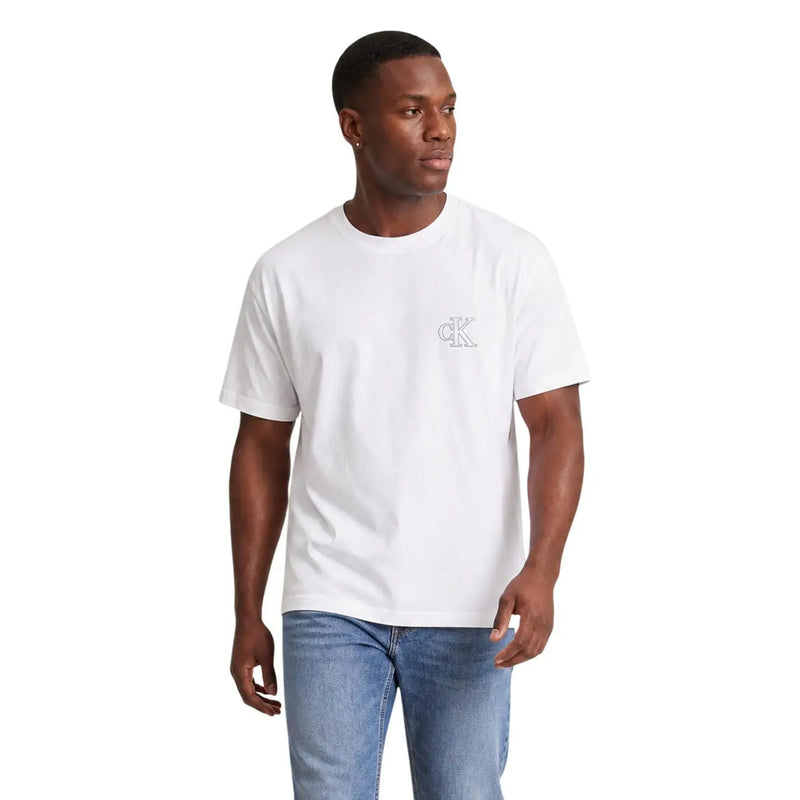 Calvin Klein T-shirt blanc en coton pour homme, orné d'un logo brodé discret sur la poitrine gauche.