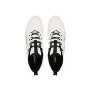 Baskets Calvin Klein pour homme, blanches, en polyester, à lacets noirs et logo visible.